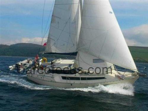 Beneteau Evasion 34 ficha-técnica e avaliações